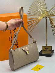 LV POSHETTE BAG