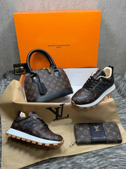 Shoe bag set with LV logo on the side