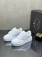 prad new women sports shoes