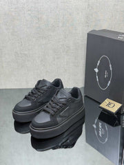 prad new women sports shoes