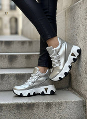 high-soled women's sports shoes
