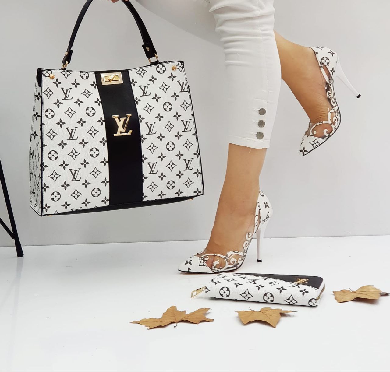 LV Transparent heeled shoes bag set