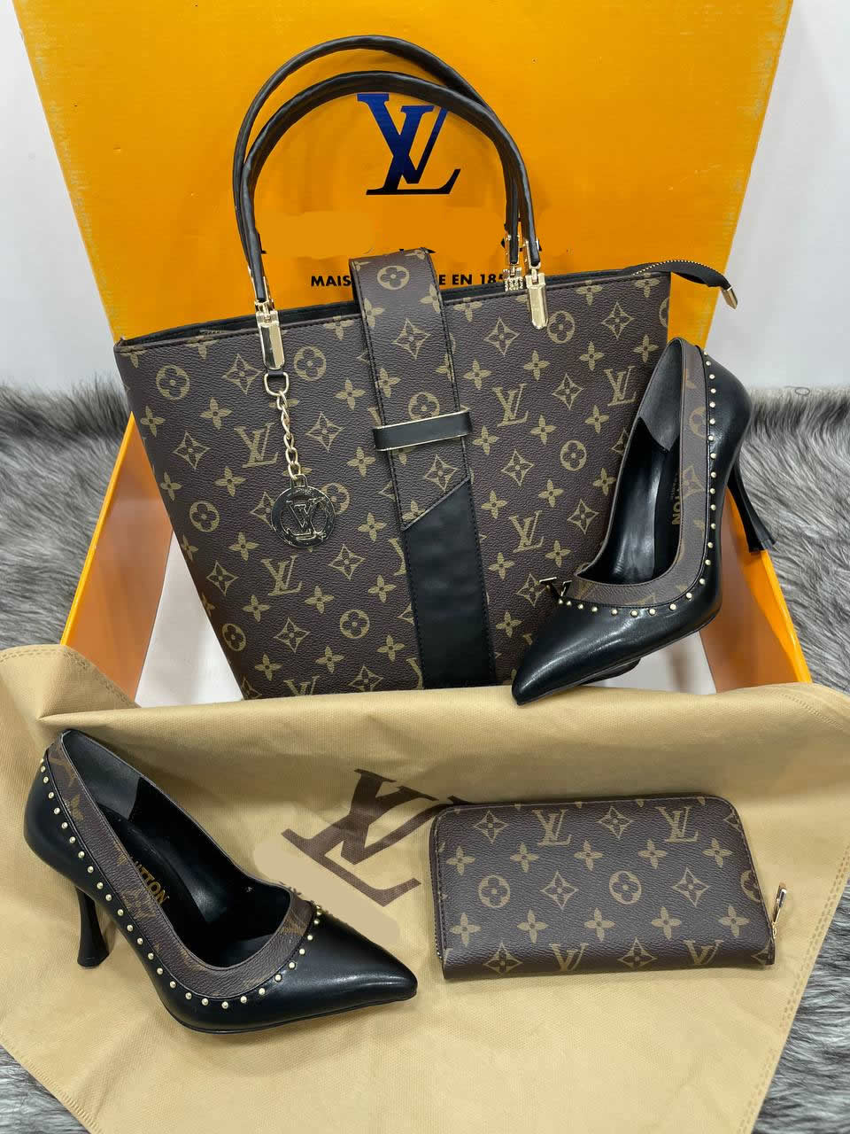 New season LV high heels nice bag sets