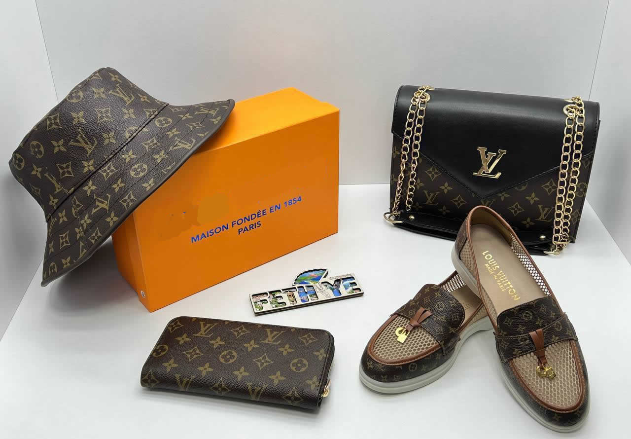 LV sandal style shoes set