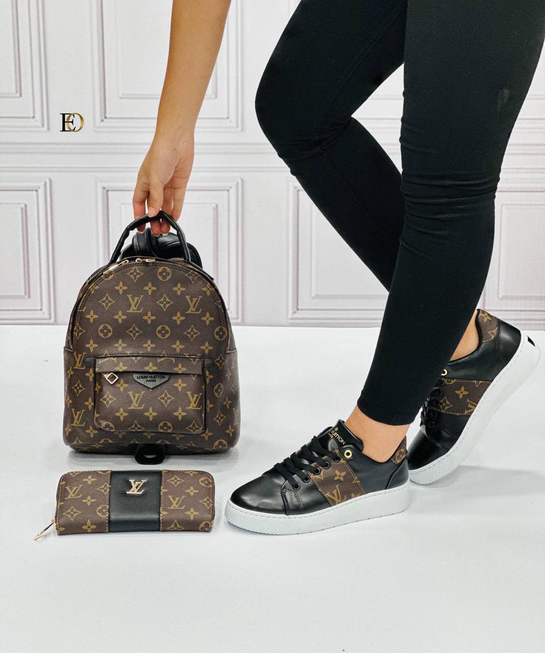 light LV patterned black shoe bag set