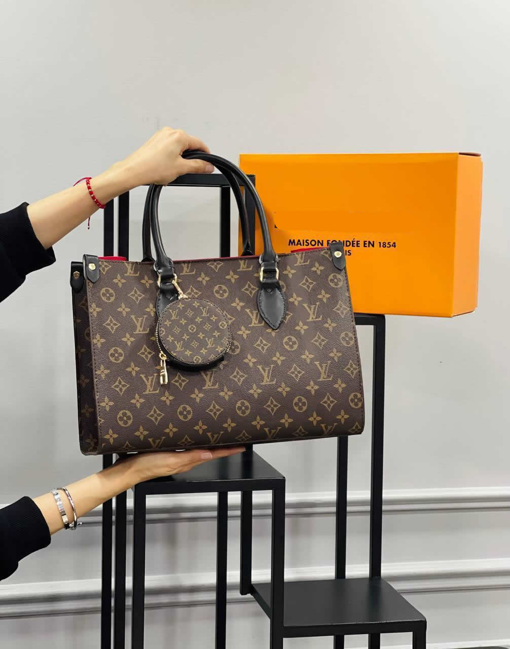 New season LV onthego bags