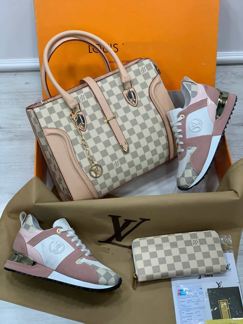 LV patterned shoe bag set