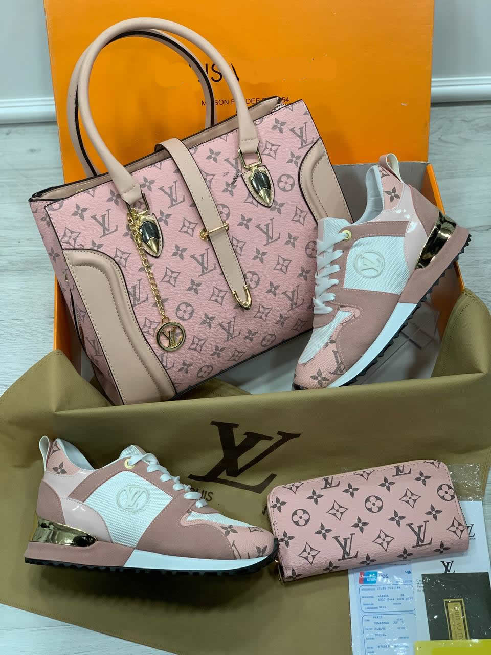 LV patterned shoe bag set