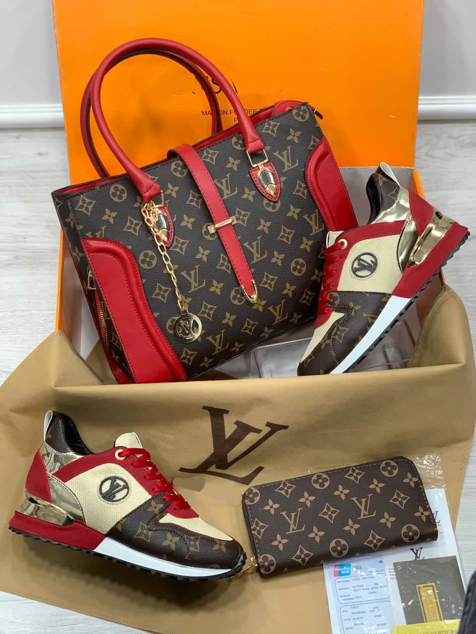 LV patterned shoe bag set