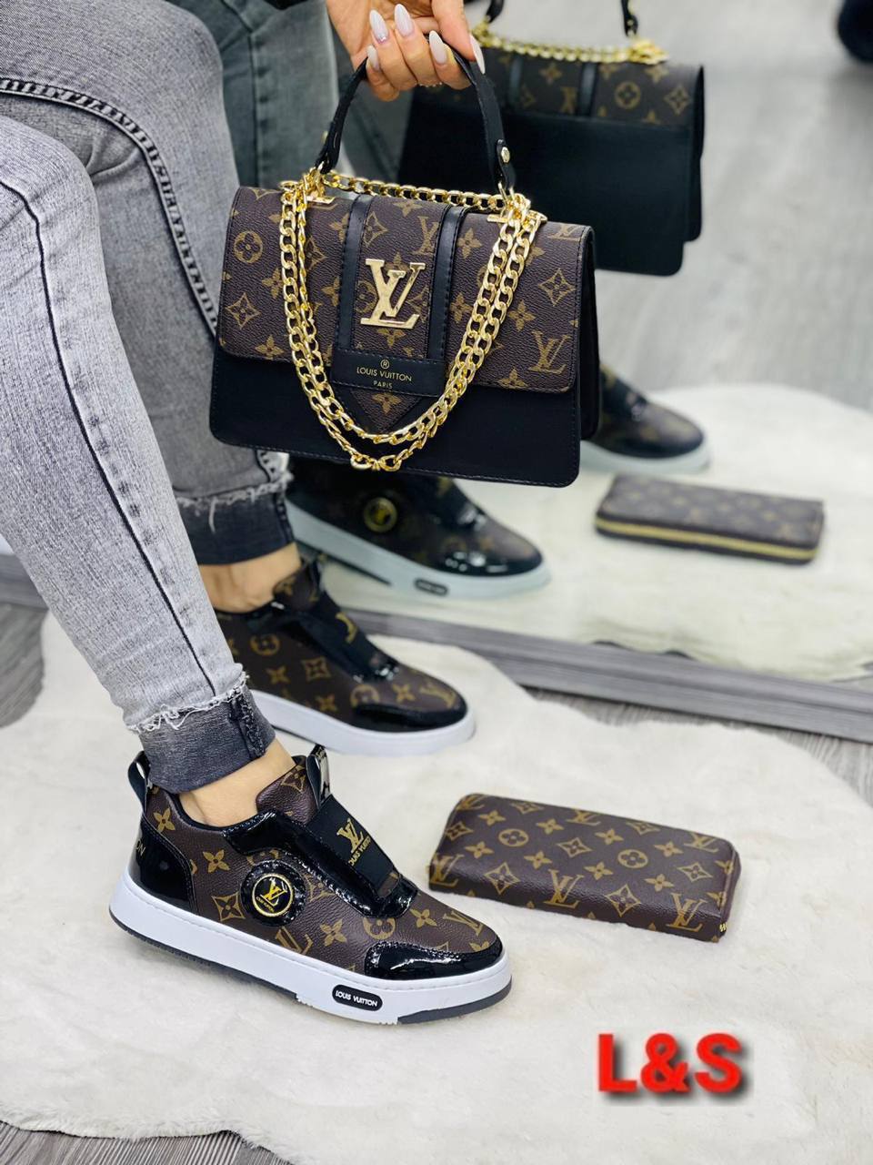 LV patterned shoe bag sets