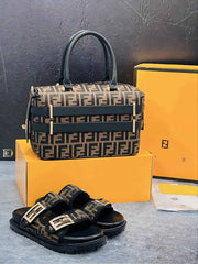 Large fnd slippers and bag set