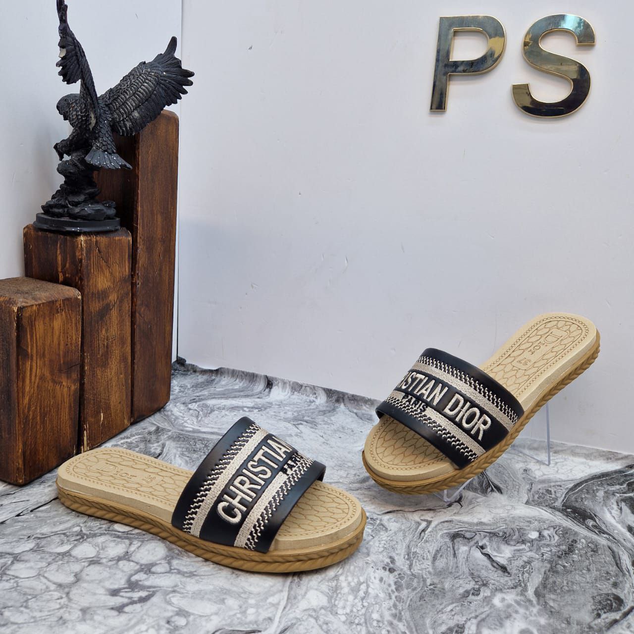 CD new slippers