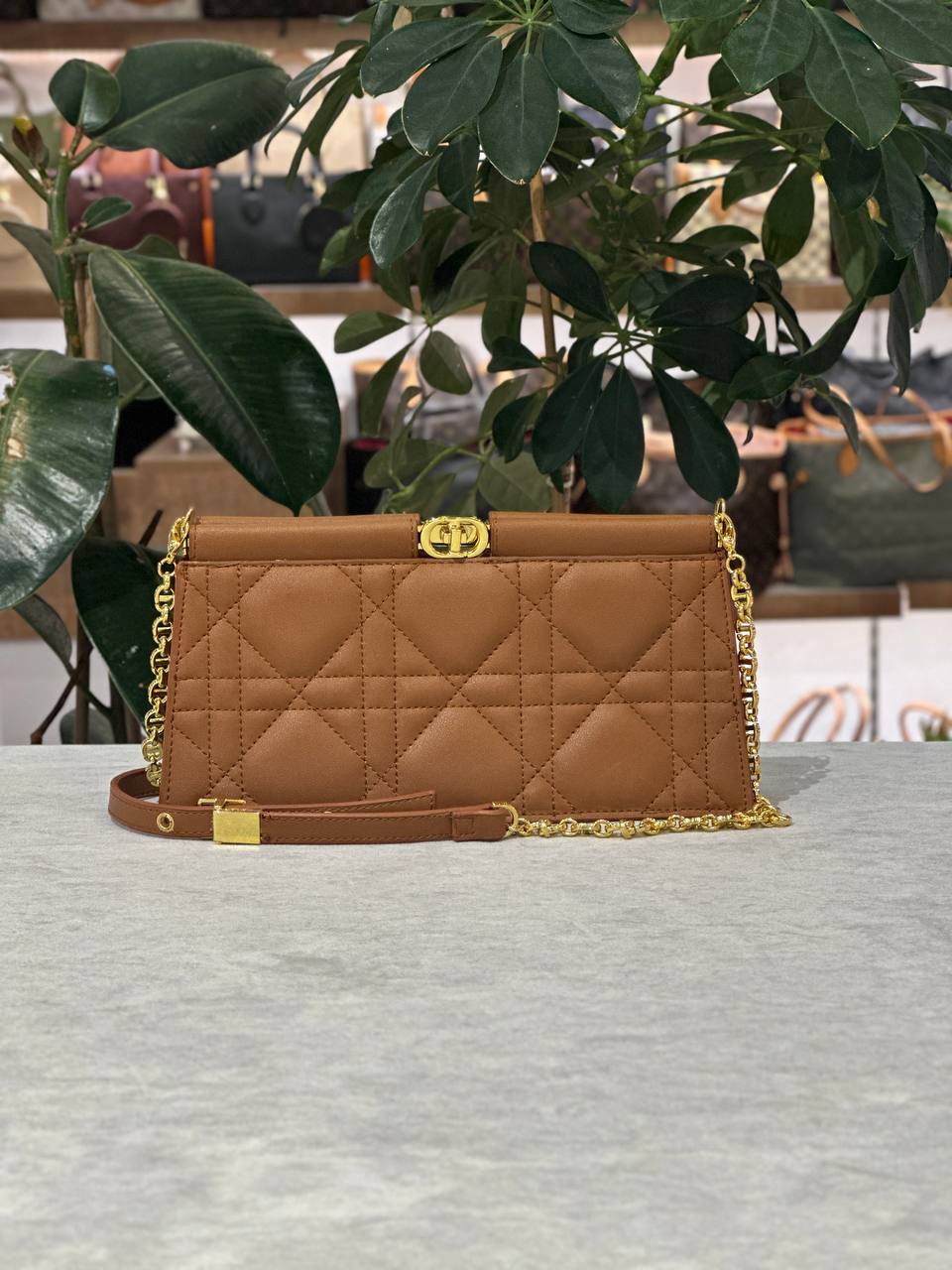 CD CARO COLLE CLUTCH BAG