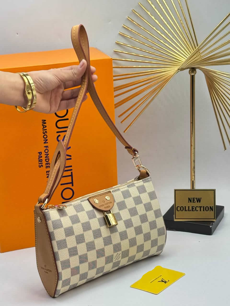 LV POSHETTE BAG