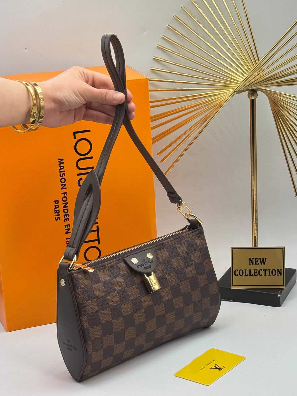 LV POSHETTE BAG