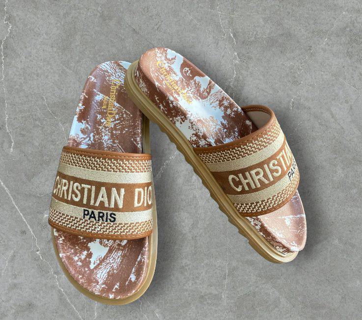 CD slippers