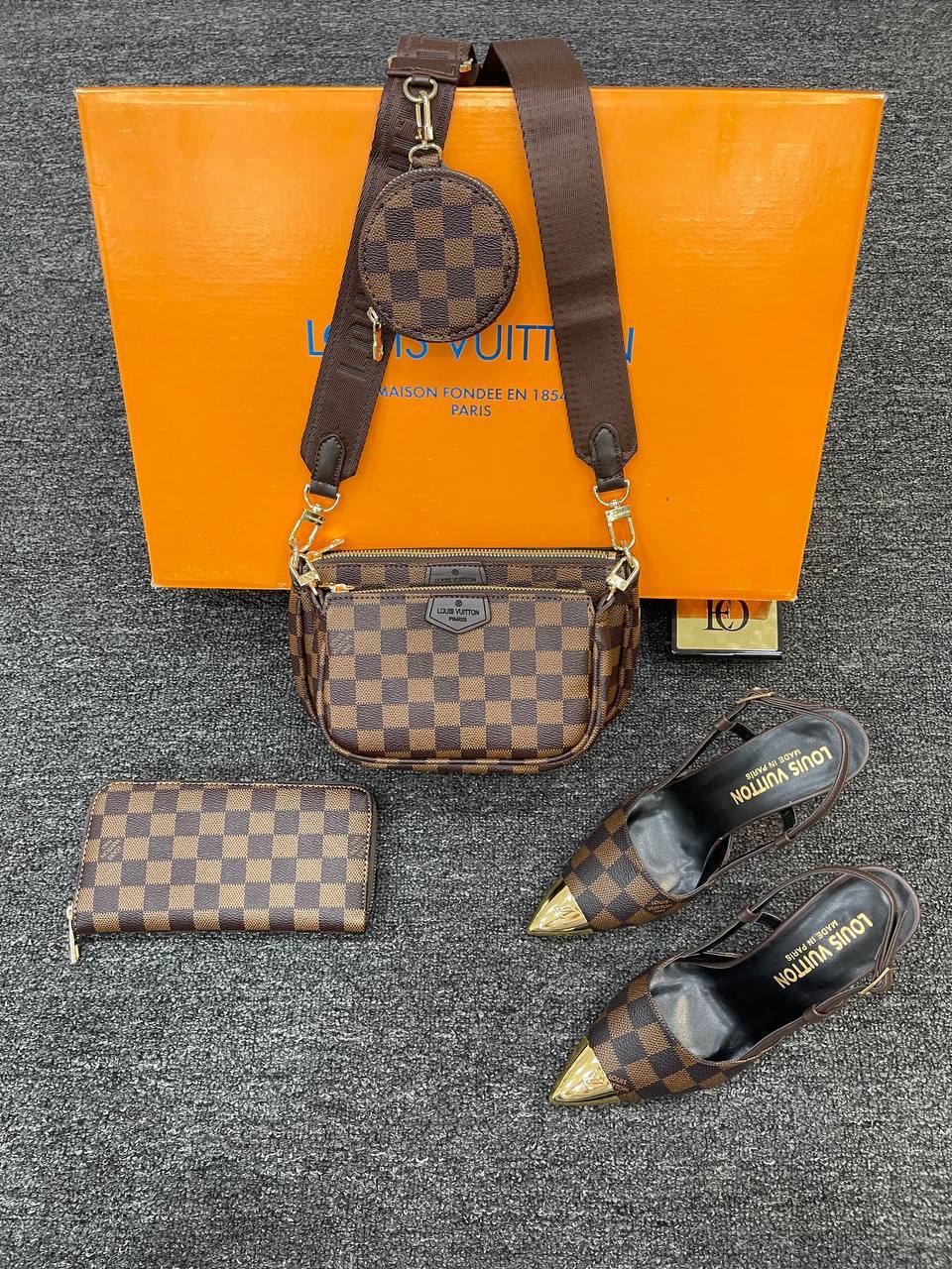 New season pointed lv heeled shoe sets