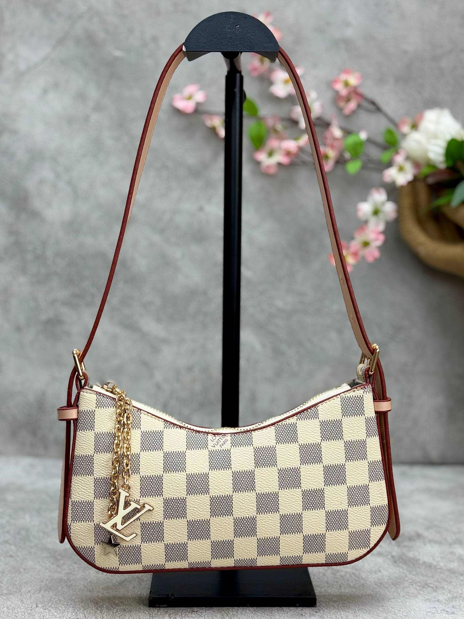 Pochette LV Bloom
