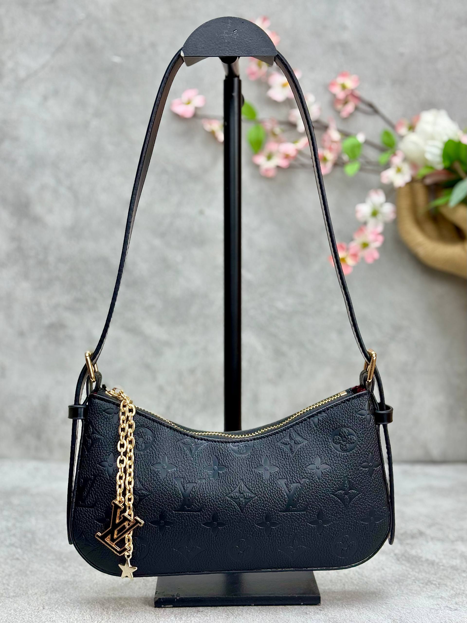 Pochette LV Bloom