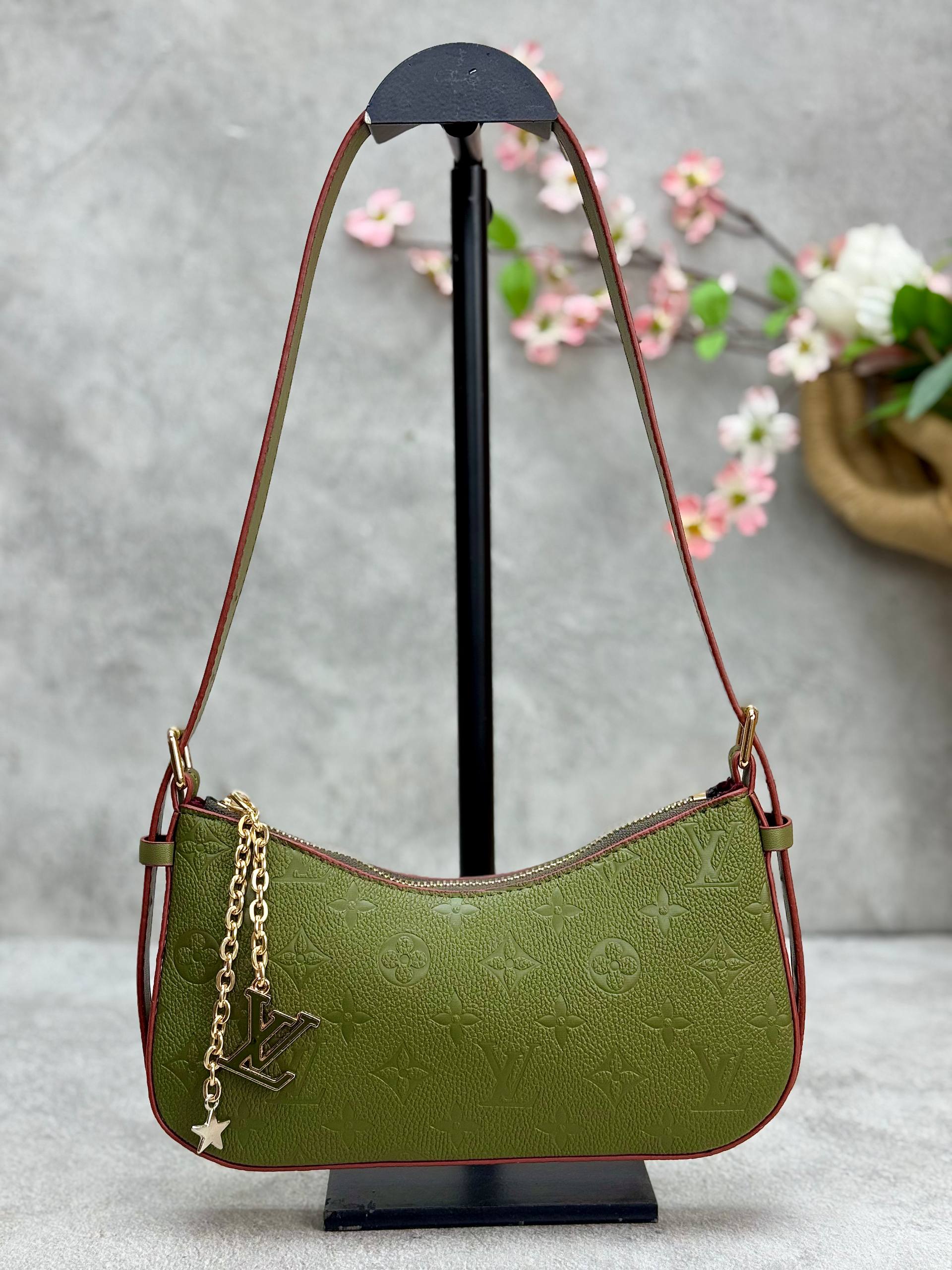 Pochette LV Bloom
