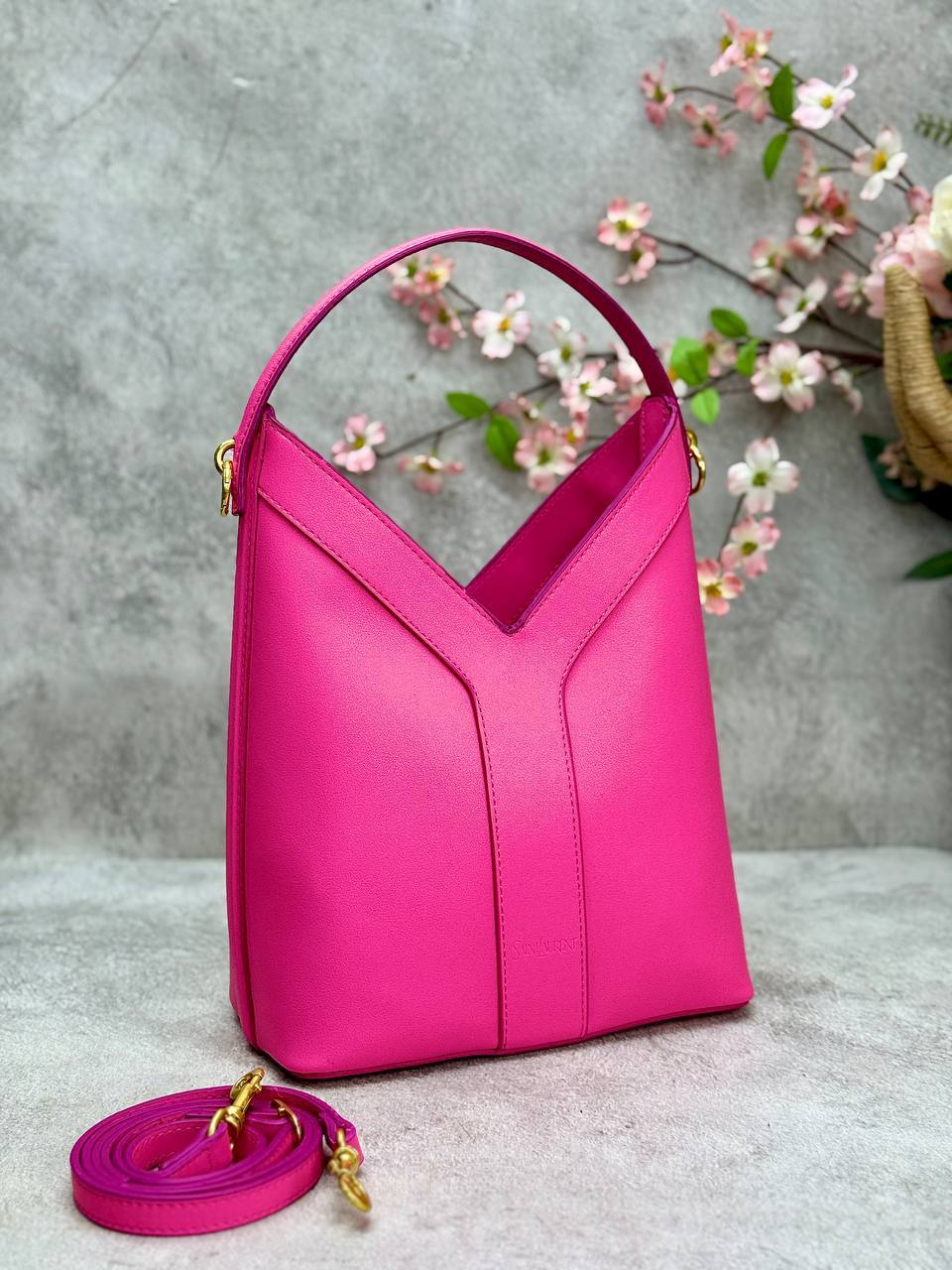 YSL Y TOP-HANDLE BUCKET