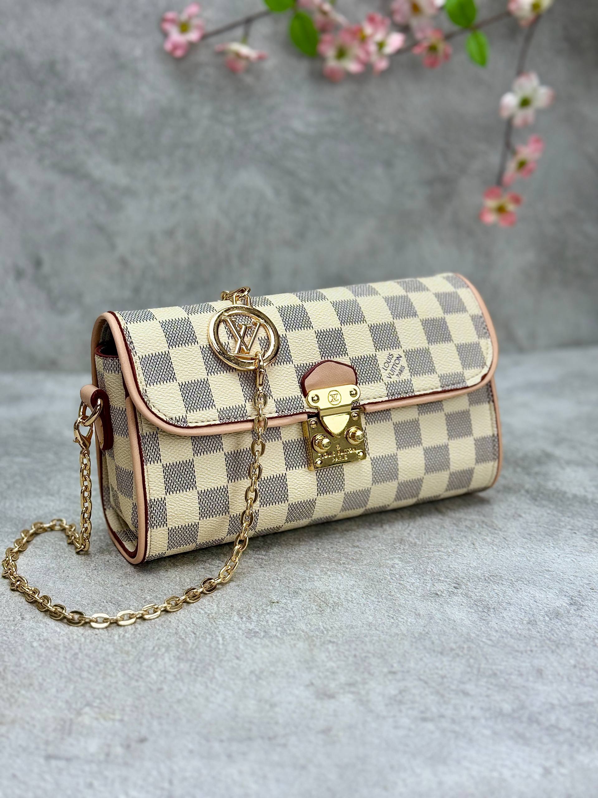 LV Pochette Camille