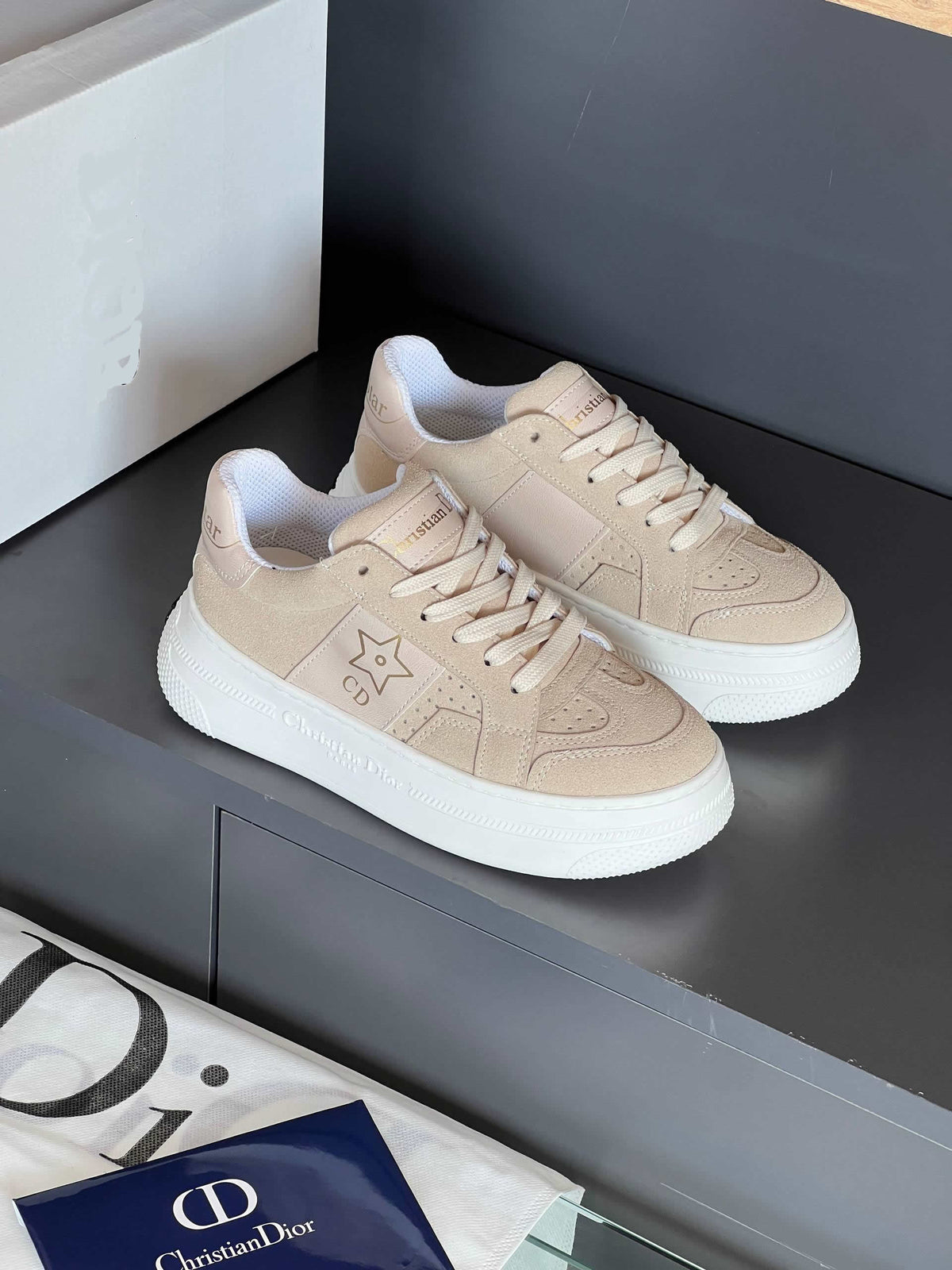 CD new women sneakers