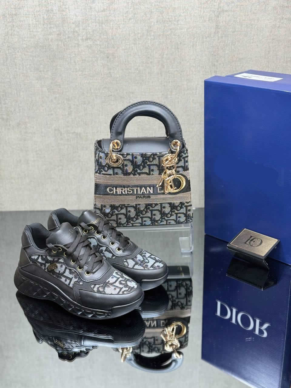 New shoe bag set with Christian D pattern