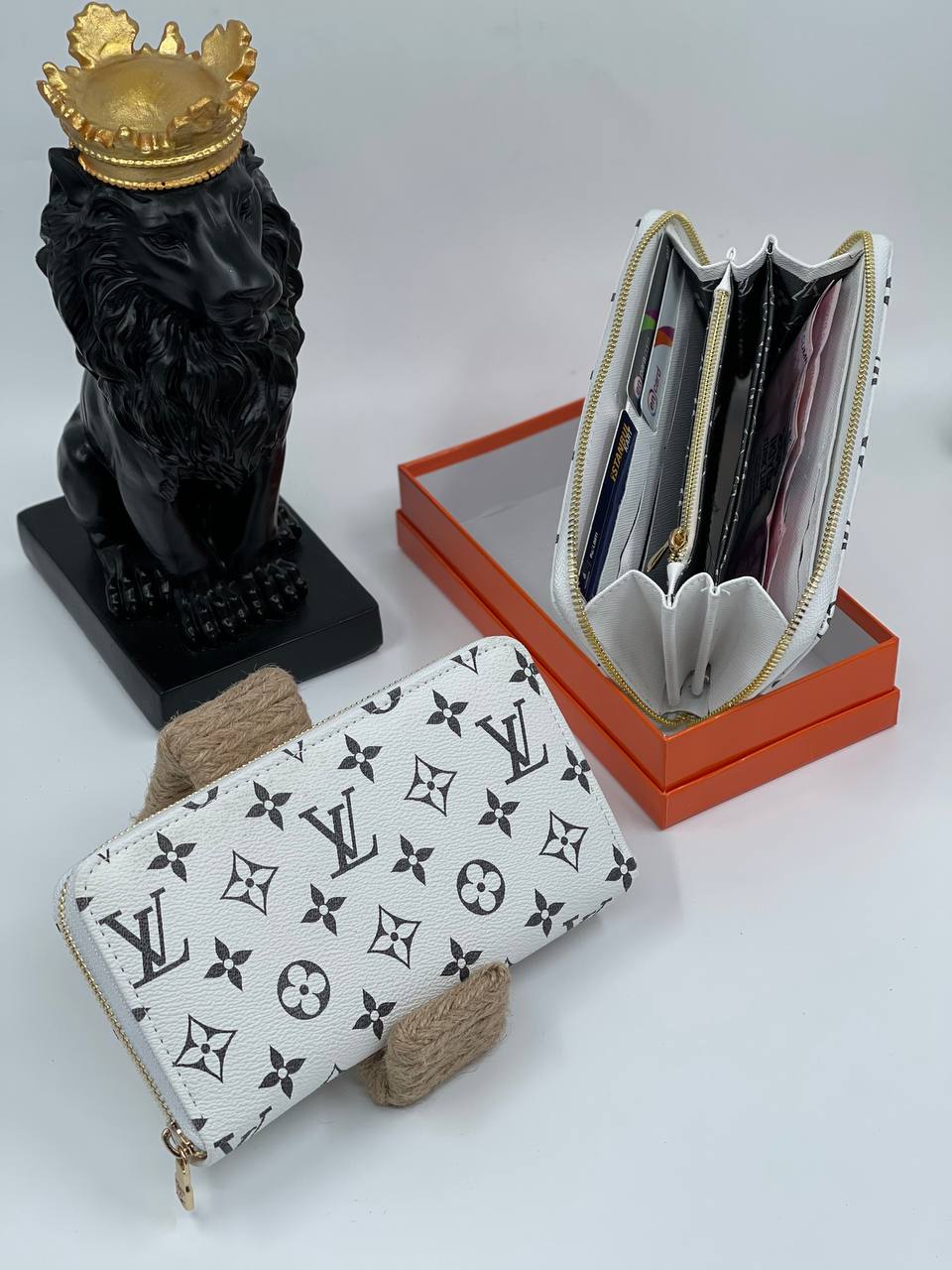 New season LV wallets