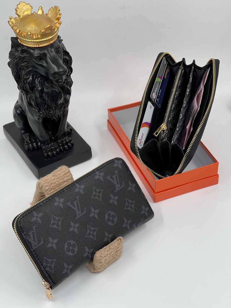 New season LV wallets