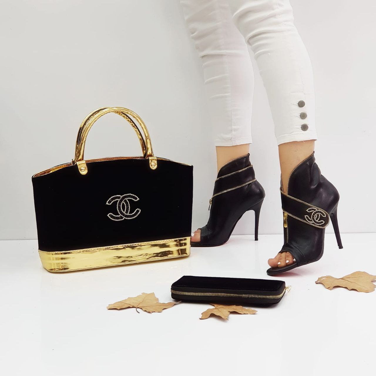 channal new season pointed heel and bag set