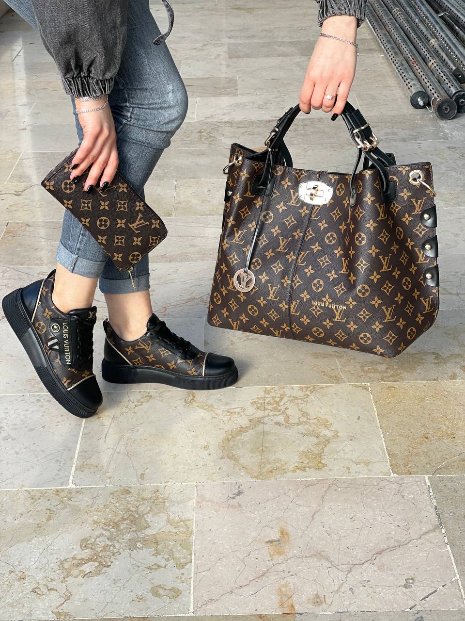 Only LV bag models