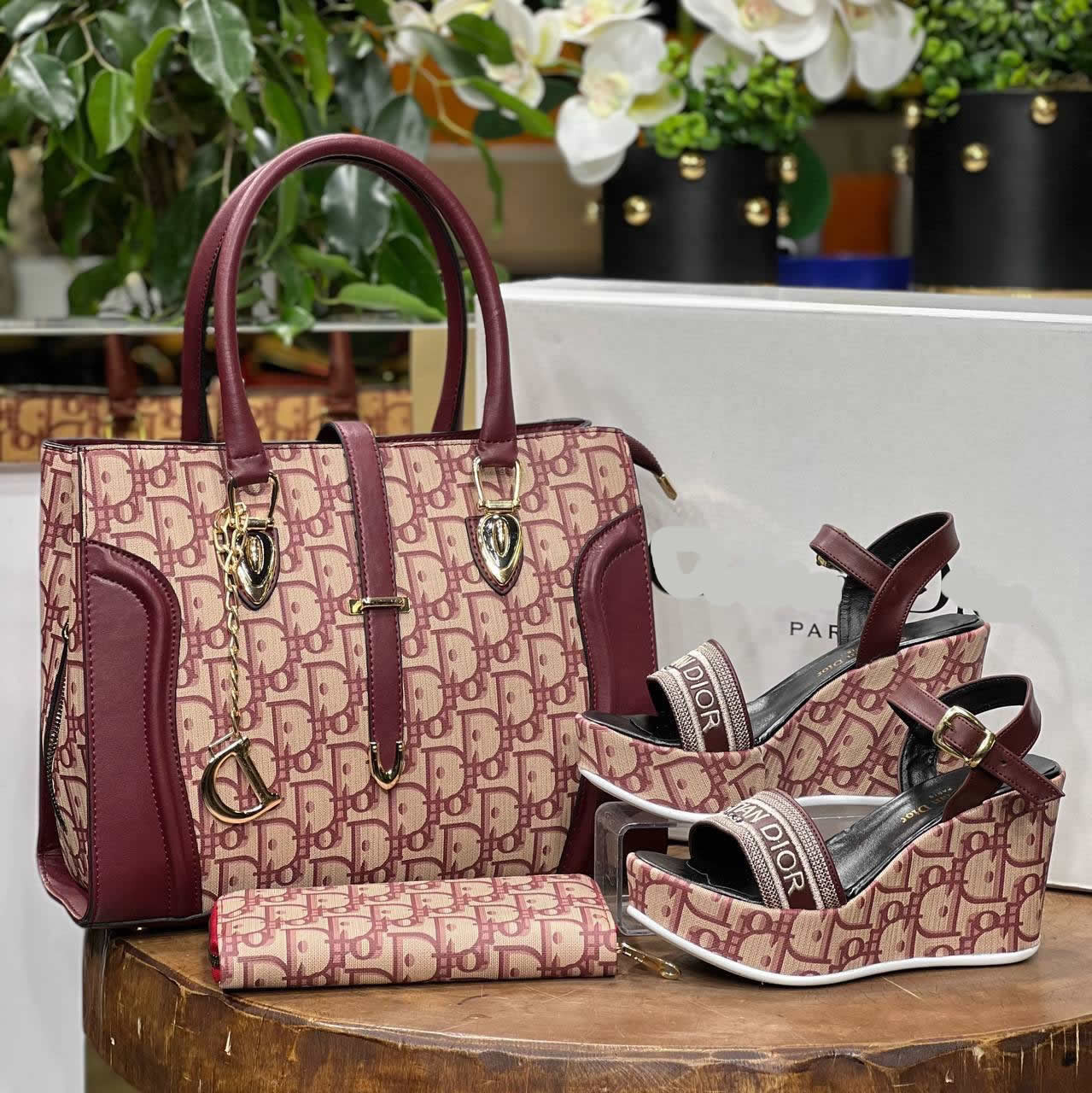 thick heeled sandals bag set