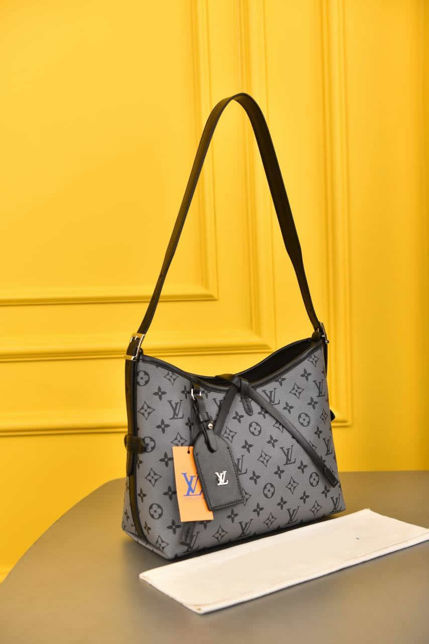 LV Carryall PM Bag