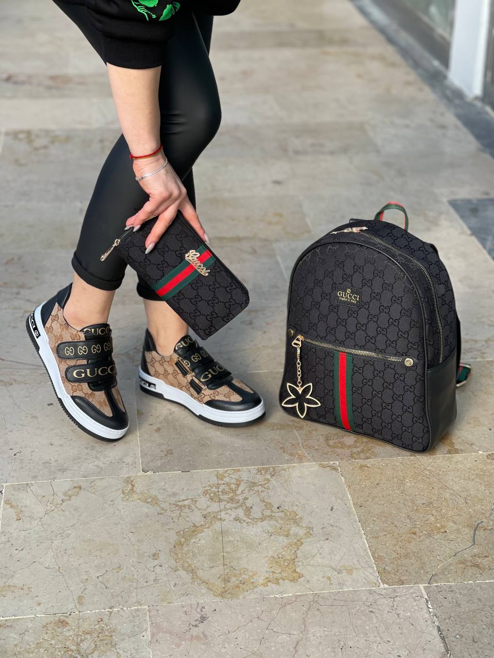 GG top band shaped sneaker bag set