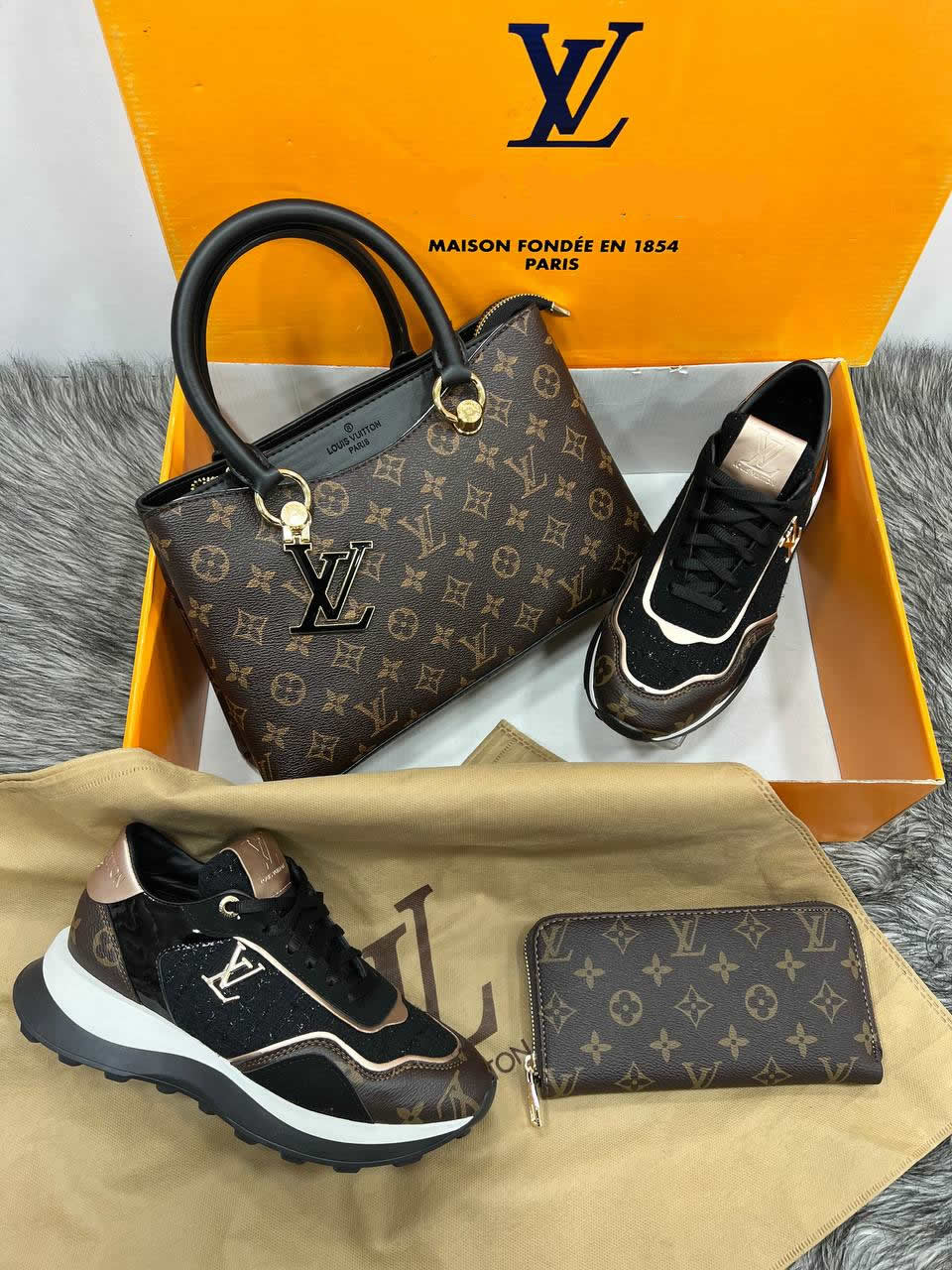 LV brown shoe bag model