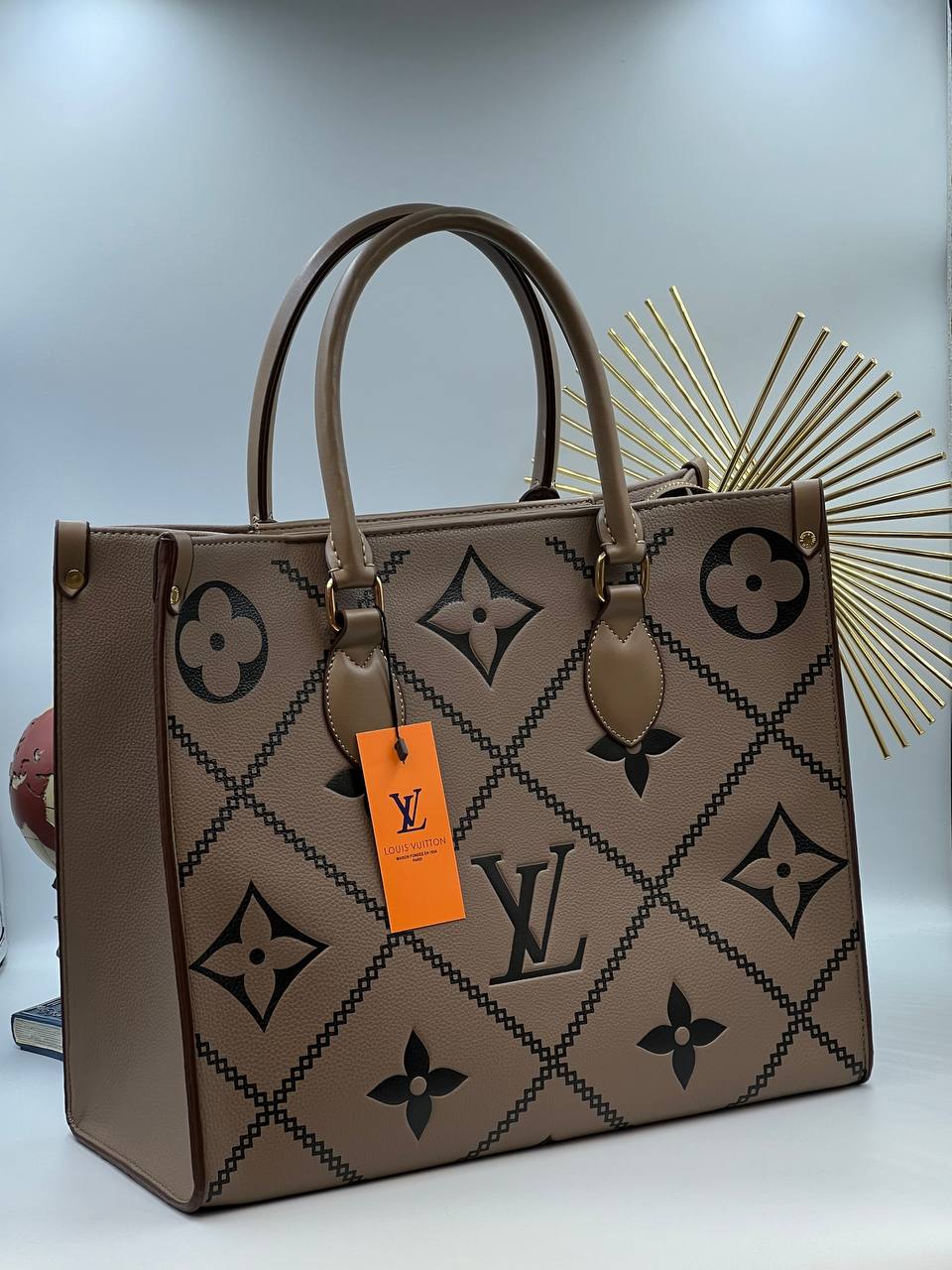 LV ONTHEGO MODEL