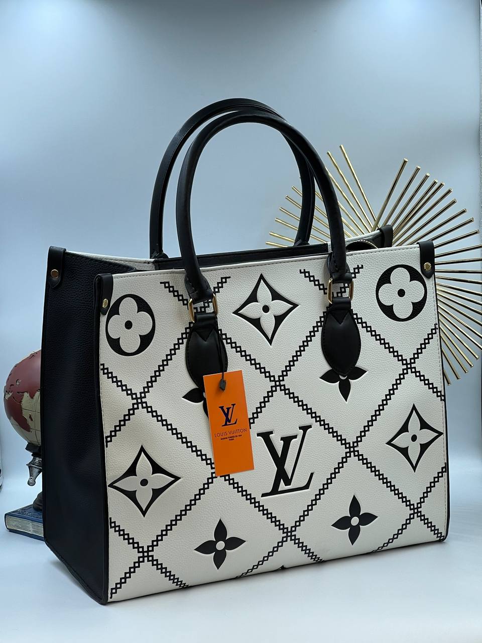 LV ONTHEGO MODEL