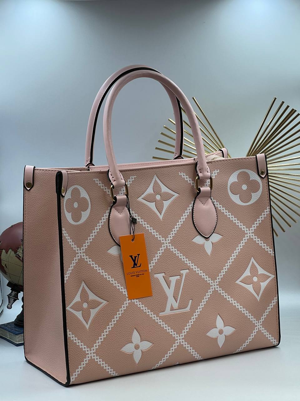 LV ONTHEGO MODEL