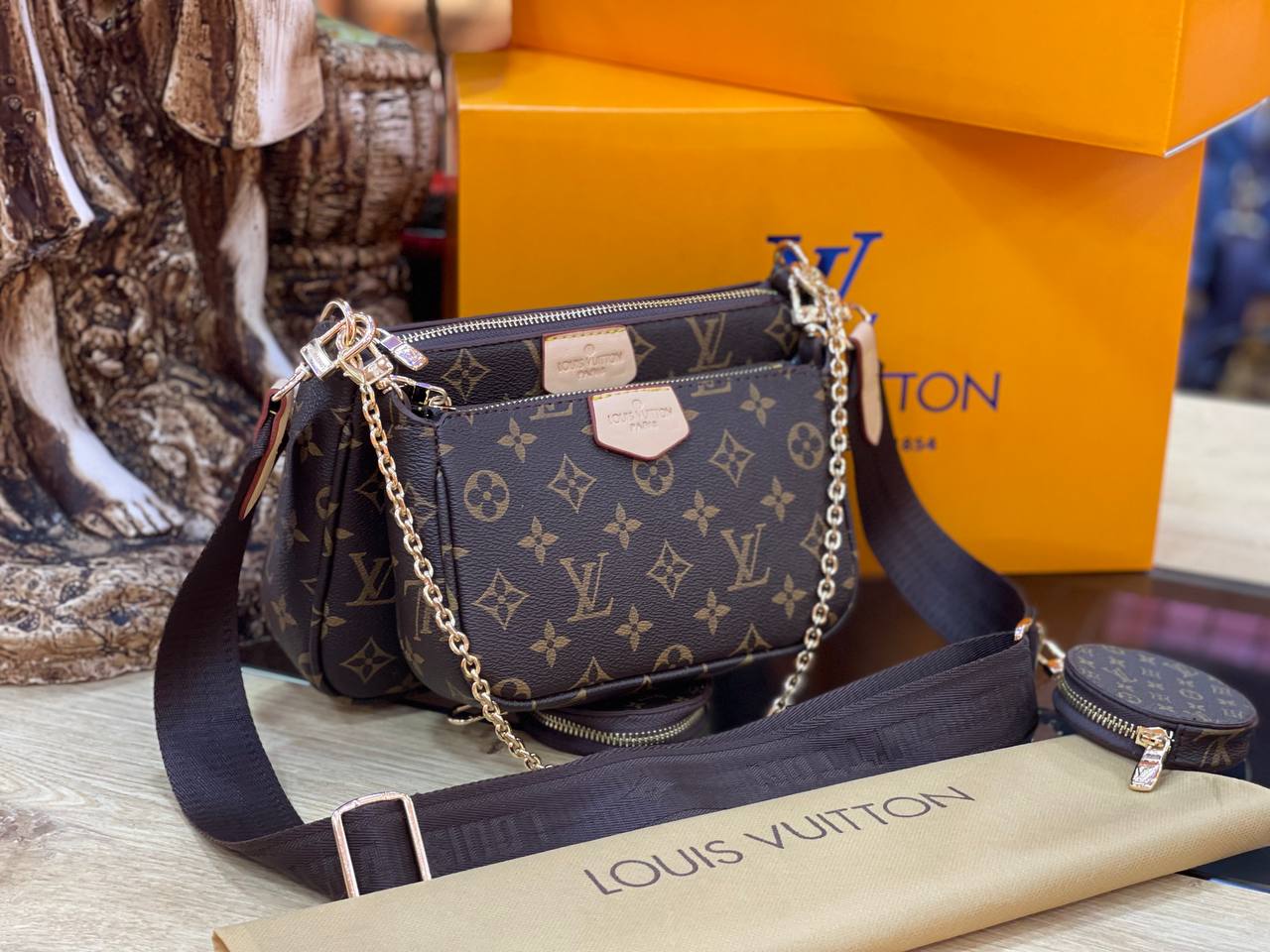 LV new season shoulder bags