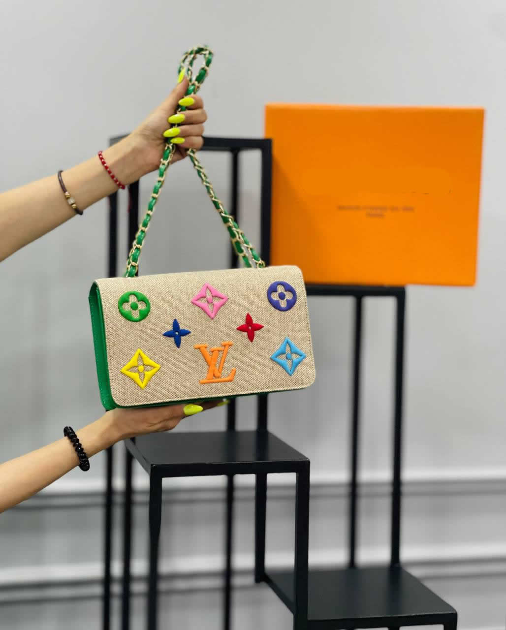 Bag with colored icon on LV