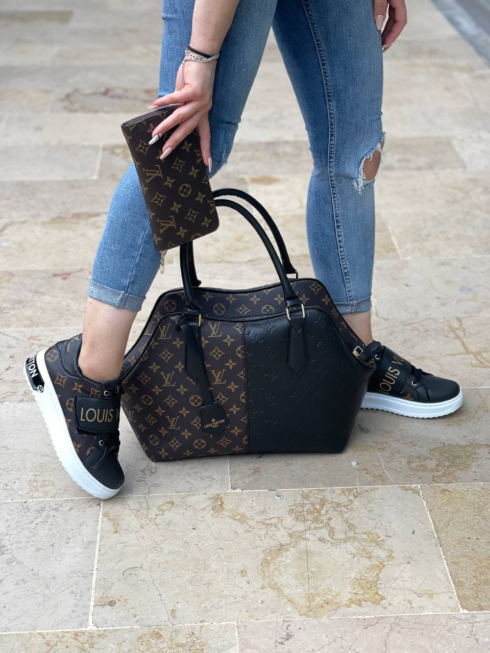 LV band sneaker bag set