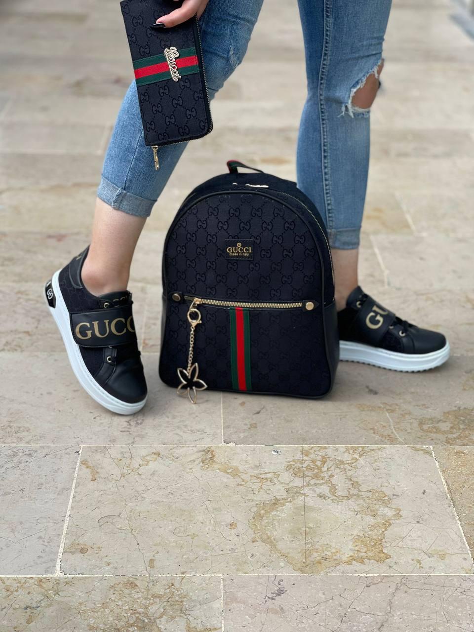 Sneaker bag set with GG written on the band